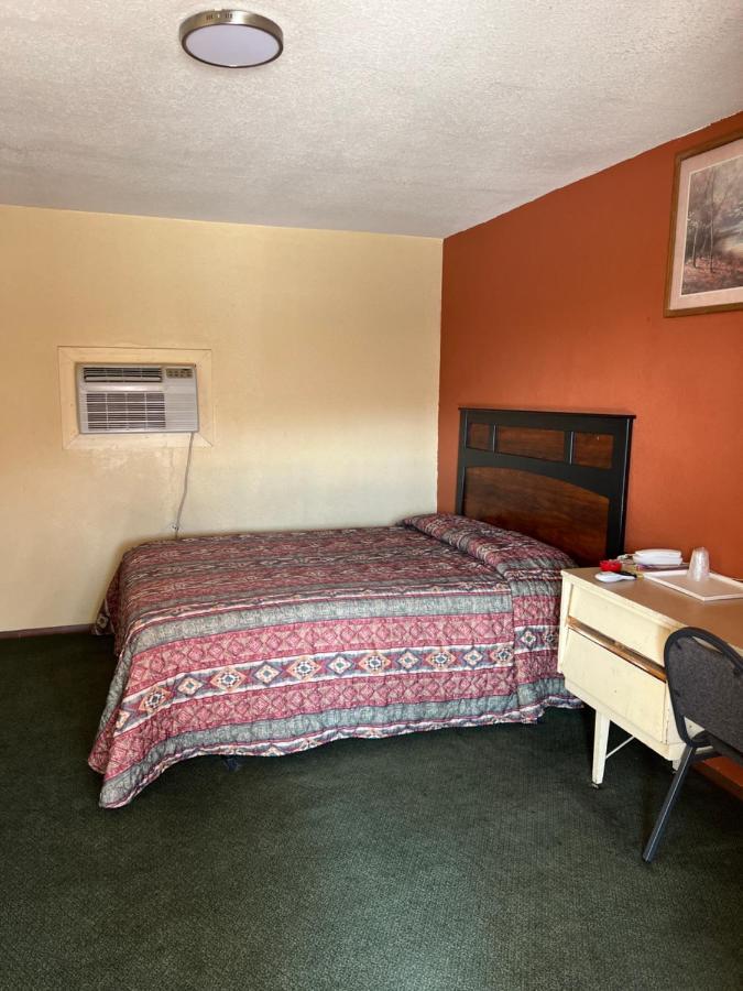 Economy Inn Одесса Экстерьер фото