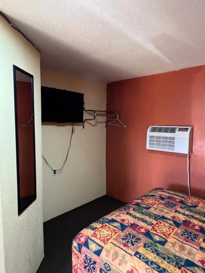 Economy Inn Одесса Экстерьер фото