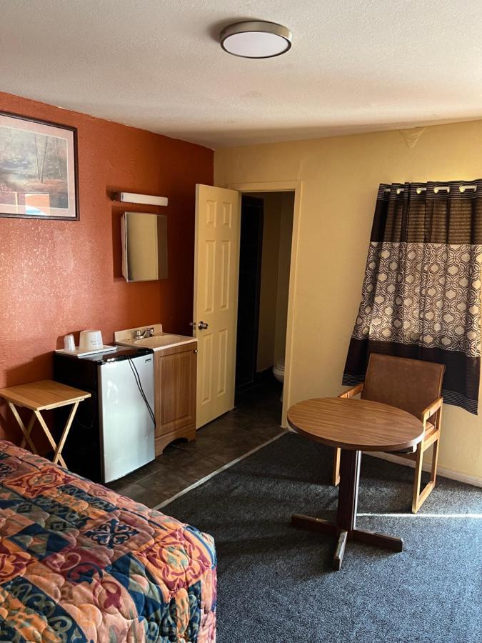 Economy Inn Одесса Экстерьер фото
